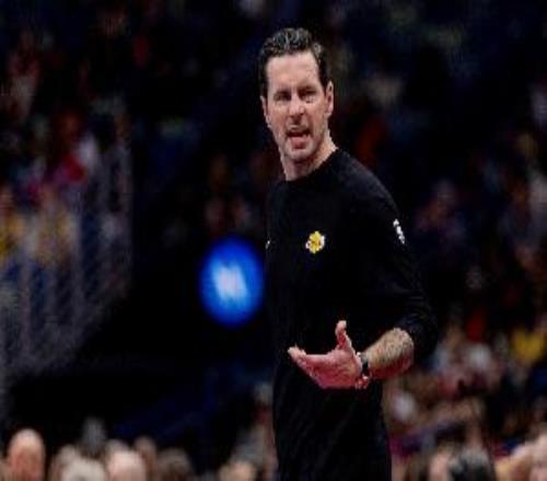 雷迪克：當(dāng)我們打出提前推進(jìn)的轉(zhuǎn)換進(jìn)攻時(shí)球隊(duì)表現(xiàn)會(huì)非常出色