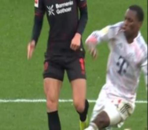 蹬踏对手染红！官方：杰克逊因暴力行为被禁赛2场