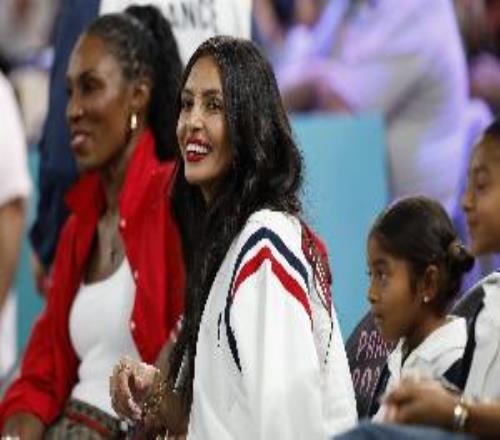 夸梅：科比在世时麦迪这些装货P都不敢放现在都在私信骚扰瓦妮莎