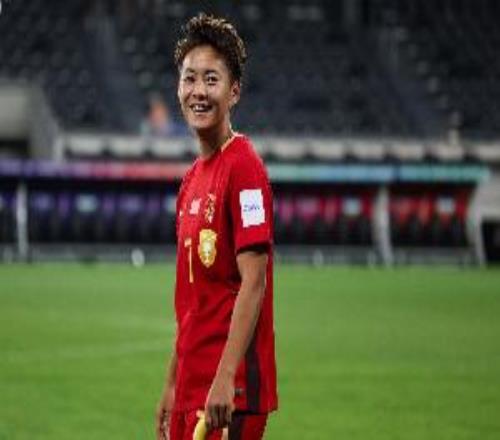 累计两张黄牌停赛，王霜预热亚洲杯半决赛：一起为中国女足加油