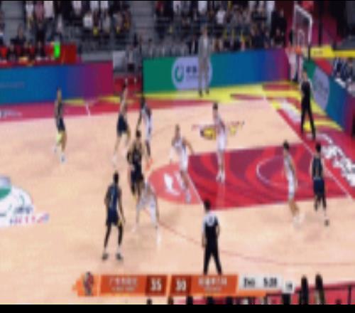 还是你会喂！萨姆纳连送妙传助攻焦泊乔两次暴扣得分