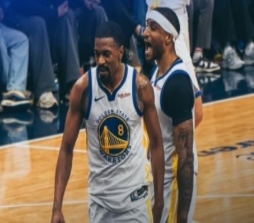 終結(jié)5連??！勇士官方發(fā)布贏球海報：梅爾頓和小佩頓當(dāng)選封面人物