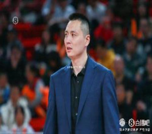 新民晚报：对上海男篮的考验，才刚刚开始