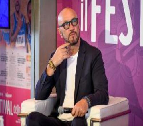 曾加談巴斯托尼被噓：必須擁有極其強大的性格，才能應對這種局面