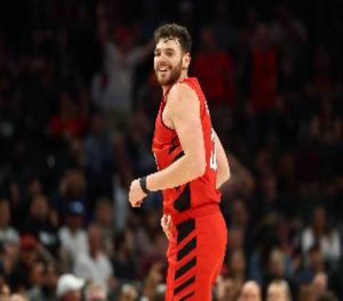 兩雙到手！克林根半場7中4拿到10分10板正負值+18