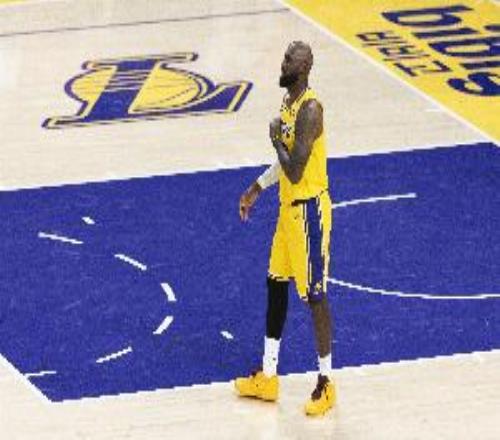 湖火上次交手詹姆斯33正負(fù)值創(chuàng)湖人生涯新低本場(chǎng)+13全隊(duì)最高