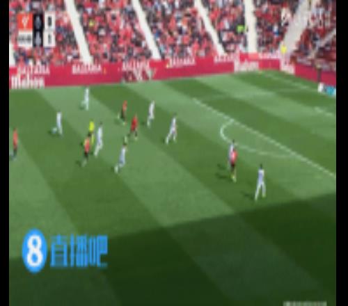 離譜！西甲裁判眼前目睹犯規(guī)+經(jīng)VAR提醒場(chǎng)邊回看，仍堅(jiān)持錯(cuò)誤判罰