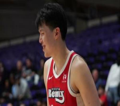 再加加油！楊瀚森貢獻(xiàn)8分3板3助混音終結(jié)聯(lián)盟第一湖人12連勝