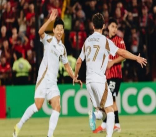 洛杉矶FC客场21绝杀阿拉胡埃伦斯，总比分32晋级美冠杯8强