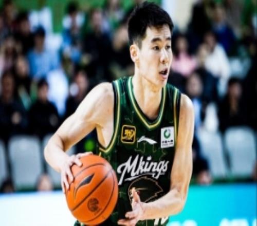 高效全能！郭昊文17中8砍下28分9板8助罚球14中12