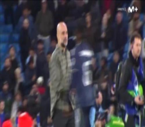 聊啥了瓜帅与吕迪格握手发生口角，被劝开后瓜帅隔空送飞吻