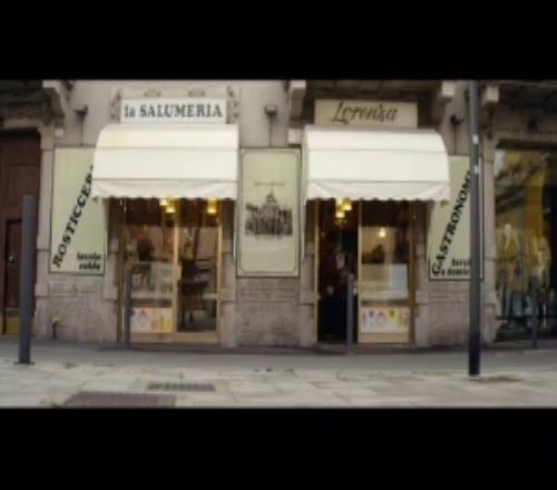 伊布社媒曬宣傳視頻，宣布加盟?？怂贵w育報道世界杯