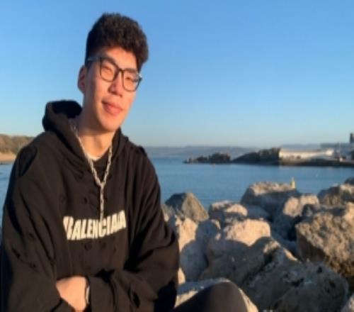 23歲生日！余嘉豪發(fā)文：希望保持熱烈的心充滿探索未知的勇氣