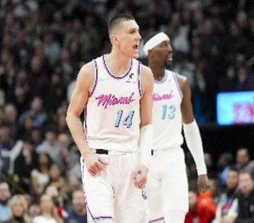 斯波：希罗阿德巴约接连拿下周最佳这能看出他们是怎样的竞争者