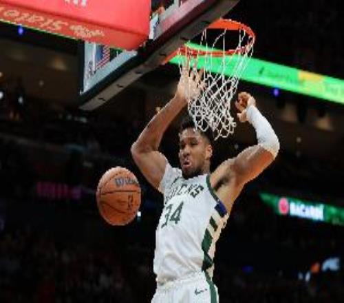 场均27.6分9.8板！雄鹿迎战骑士字母哥因左脚踝扭伤缺阵