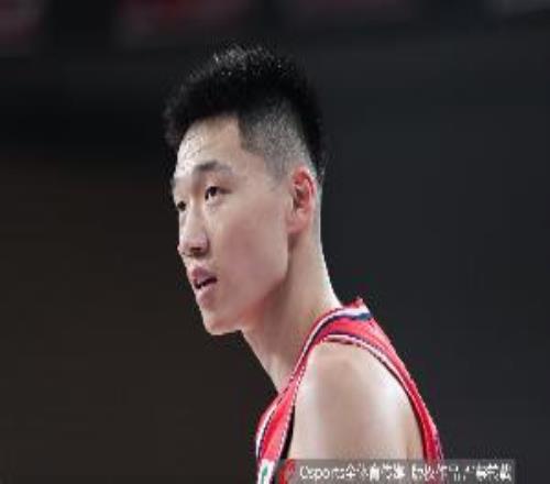 外线哑火！广州半场三分17投仅3中命中率只有17.6%