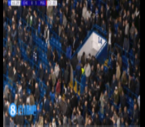 對(duì)比過于明顯...切爾西主場球迷紛紛退場，巴黎遠(yuǎn)征球迷揮手歡送