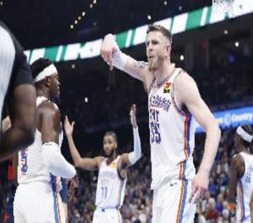 這數(shù)據(jù)挺“奇葩”！哈滕半場沒有出手也沒有分&但有6板6助