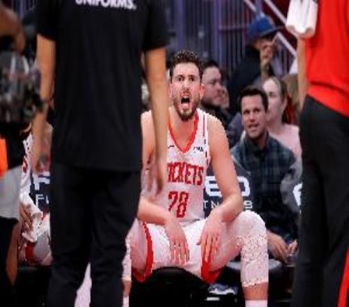 瑕疵收尾！申京復(fù)出15中10砍27分10助休息2分鐘回來手忙腳亂了