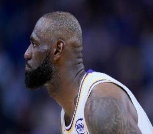 沃西：這是全新的勒布朗他正在用全新的方式繼續(xù)統(tǒng)治比賽