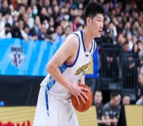 胡金秋：打吉林是和球隊評估后決定打的作為隊長要以身作則