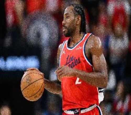 距連續(xù)得分20+僅差1分！倫納德半場10中7砍19分5板三分5中3