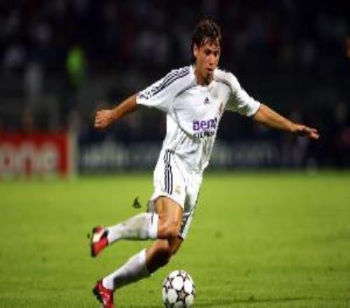 卡薩諾：現(xiàn)在大家才看清萊奧真水平，在我當(dāng)年的皇馬他沒訓(xùn)練資格