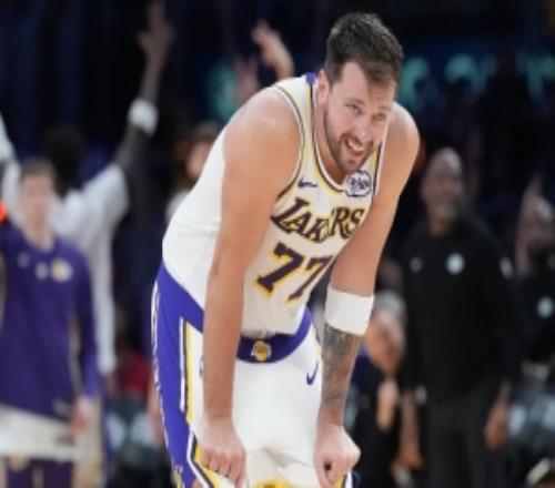 東契奇三罰不中&海斯兩罰不中！湖人首節(jié)罰球7中2火箭沒有罰球