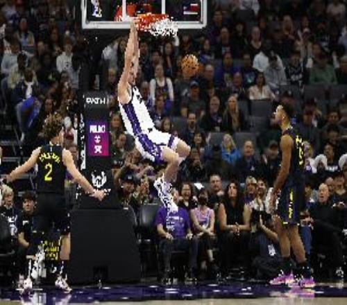 官方：尤班克斯接受左手尺側(cè)副韌帶撕裂修復(fù)手術(shù)本賽季報銷！