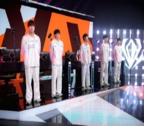 LPL發布BLG選手返圖：所向披靡，順利晉級