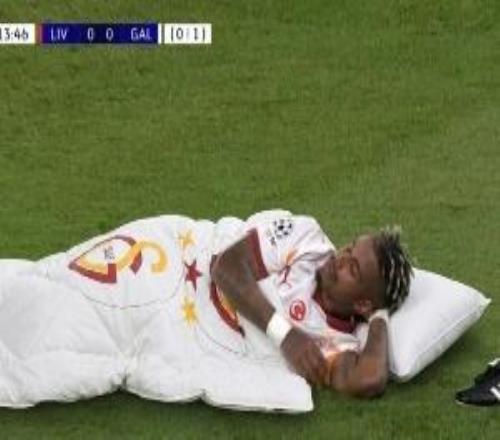 今日趣圖：英超6隊丟30球4隊慘敗出局，這就是世一聯賽的含金量嗎