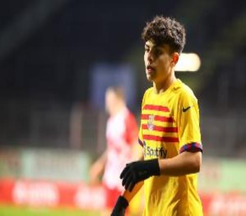 每體：巴薩小將埃斯帕特得到弗里克信任，本周末聯(lián)賽將繼續(xù)首發(fā)