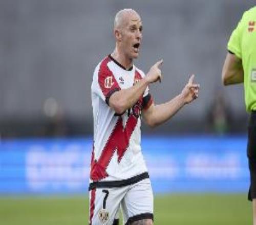 巴列卡諾前鋒：巴薩主場狂灌紐卡7球并沒嚇到我，這更激勵了我們