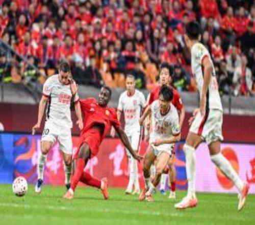 進(jìn)球德比！銅梁龍33蓉城迪馬塔雙響拜合拉木絕平蓉城積7分領(lǐng)跑