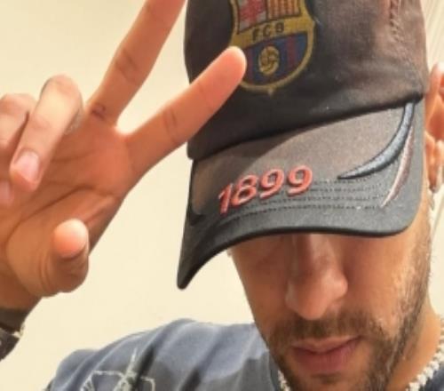 難忘紅藍(lán)歲月！內(nèi)馬爾社媒曬巴薩主題穿搭