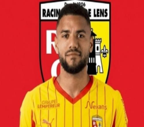 朗斯后衛(wèi)30歲生日夜打入精彩凌空側(cè)鉤，主場球迷為他唱生日快樂歌