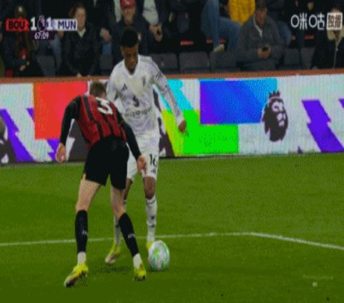 第67分鐘，阿瑪德禁區內突破被特呂費爾推倒，主裁沒有表示