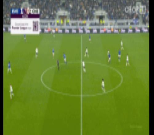 又是超巨失誤！桑切斯撲救“下蛋”將球漏入球門！切爾西02落后