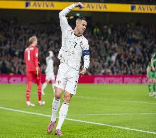 記者：葡萄牙若想奪得世界杯，C羅必須替補，他在場上拖累了球隊