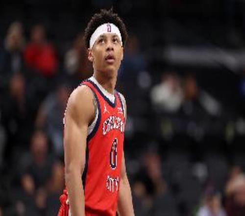 三分命中率37.9%！博雷戈：費爾斯一直在打磨三分這歸功于他自己