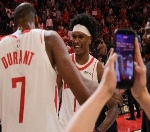 场均3前场板！阿门化身篮板狂魔极大缓解了亚当斯伤后的内线压力