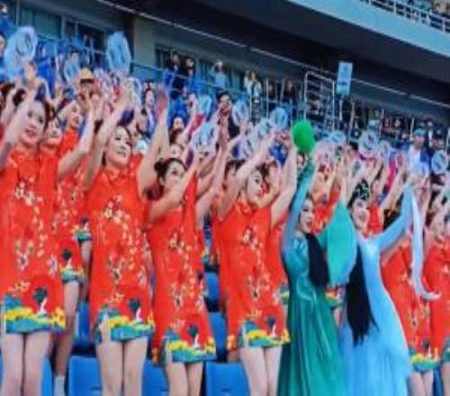 看臺靚麗風景線，永州瑤妹啦啦隊收獲一片歡呼