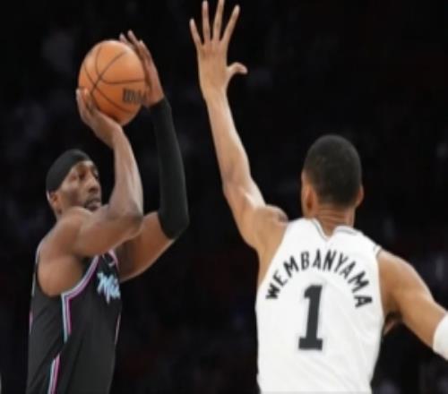 文班亞馬：“降龍十八掌！”