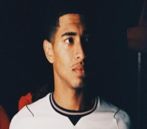 郵報(bào)：英格蘭隊(duì)世界杯球衣史上最貴，球員版加印號(hào)得花快200鎊