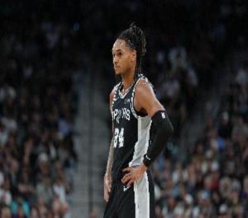 马刺客战热火缺席上场比赛的瓦塞尔迎来复出