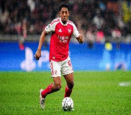 記者：斯凱利在阿森納邊緣化，英格蘭左后衛(wèi)位置首選成奧賴?yán)?/>
                                </a>
                            </div>
                            <div   id=