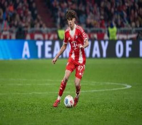 記者：拜仁和19歲小將戴伯爾簽下首份職業(yè)合同，球員已在德甲出場