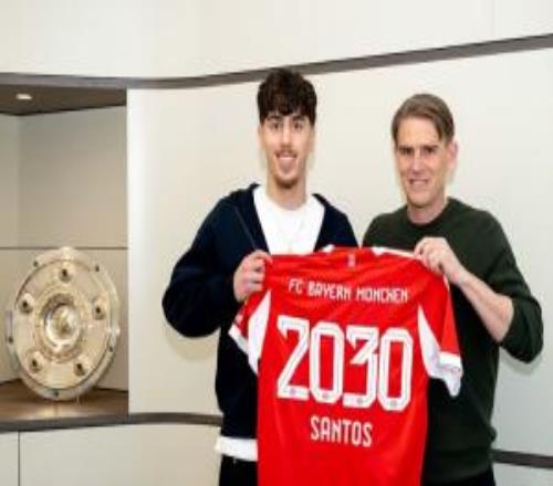 官方：拜仁與19歲中場戴伯爾簽訂到2030年的職業(yè)合同