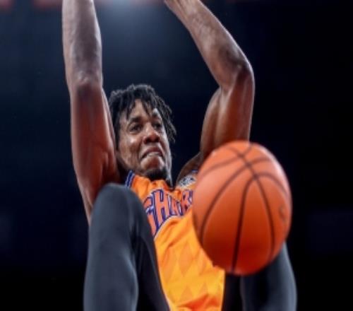 東方體育日報：這就是NBA籃板王的含金量