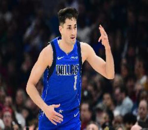 基德：普拉基達(dá)斯跑動(dòng)拼勁都處在很高水準(zhǔn)他打得不錯(cuò)